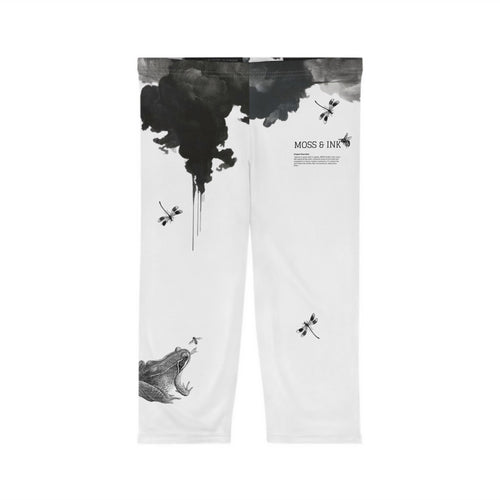 Black Ink Frog Dragonfly Print Capri Leggings | Nature Illustration AOP