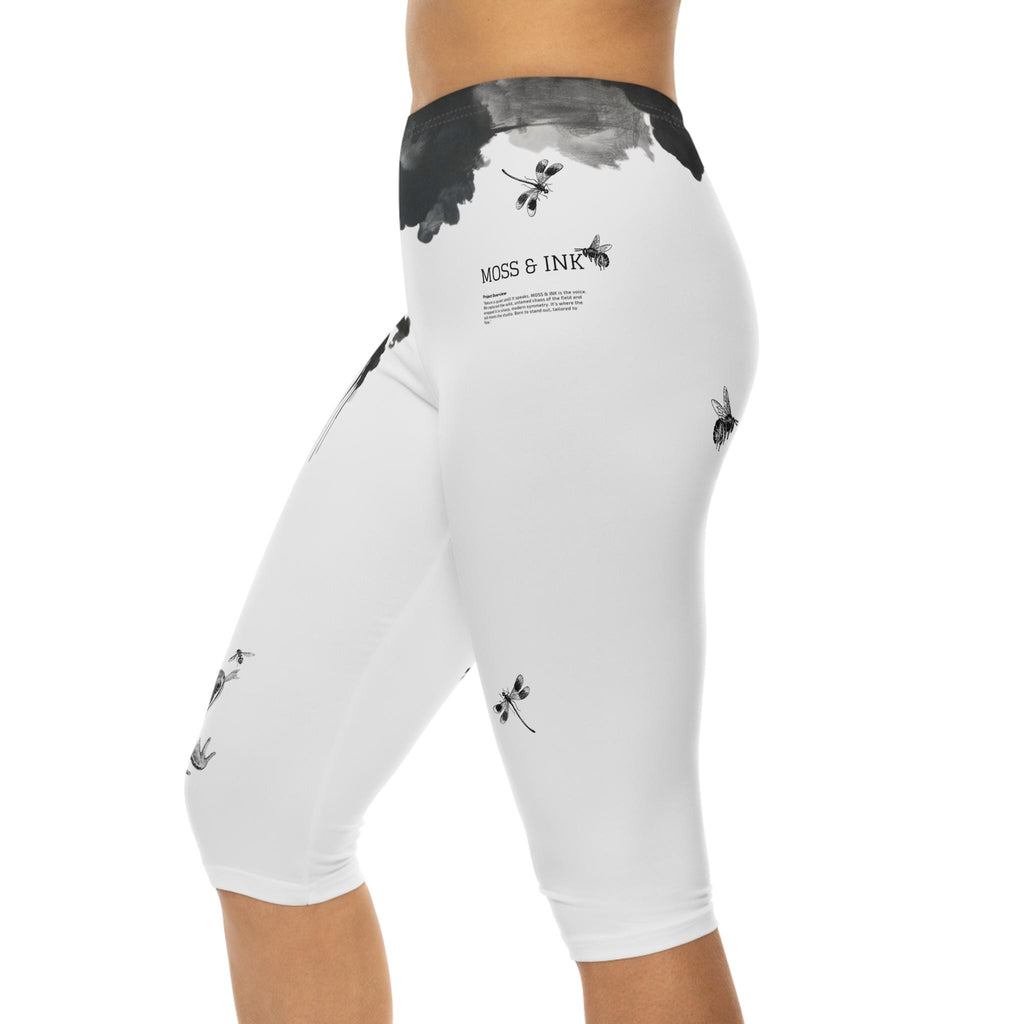 Black Ink Frog Dragonfly Print Capri Leggings | Nature Illustration AOP
